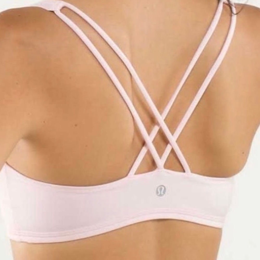 Lululemon Free to be Bra
